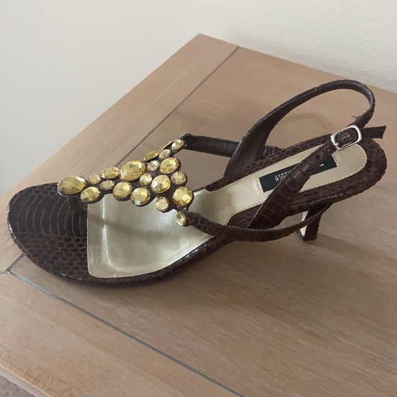 Whitehouse Black Market Women’s Brown Shoe Size 10 - Picture 2 of 4